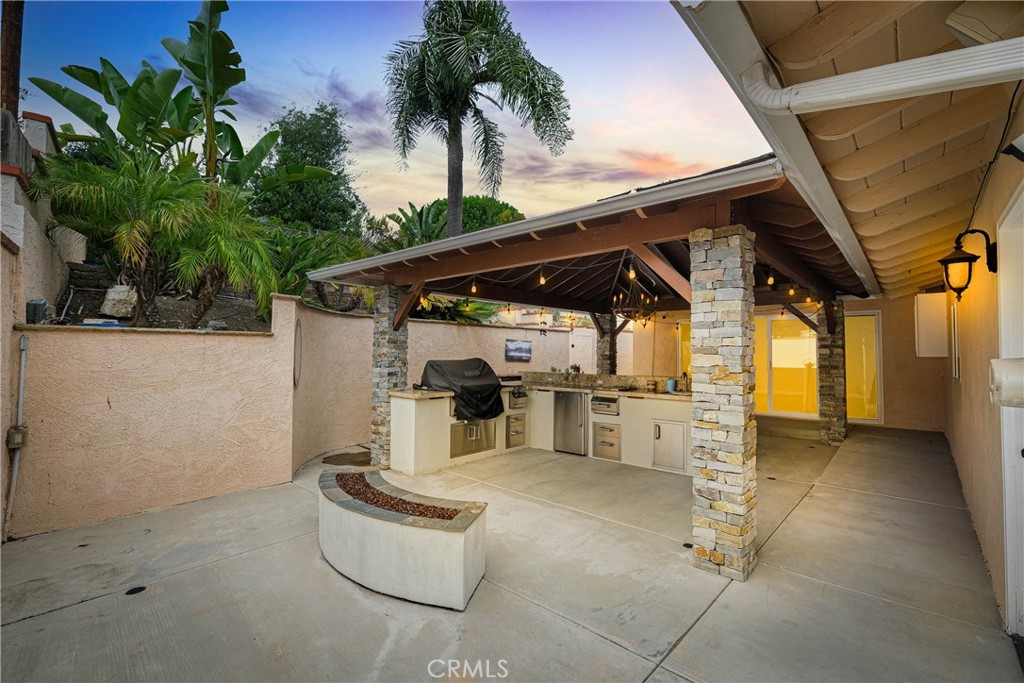 27127 Shorewood Road