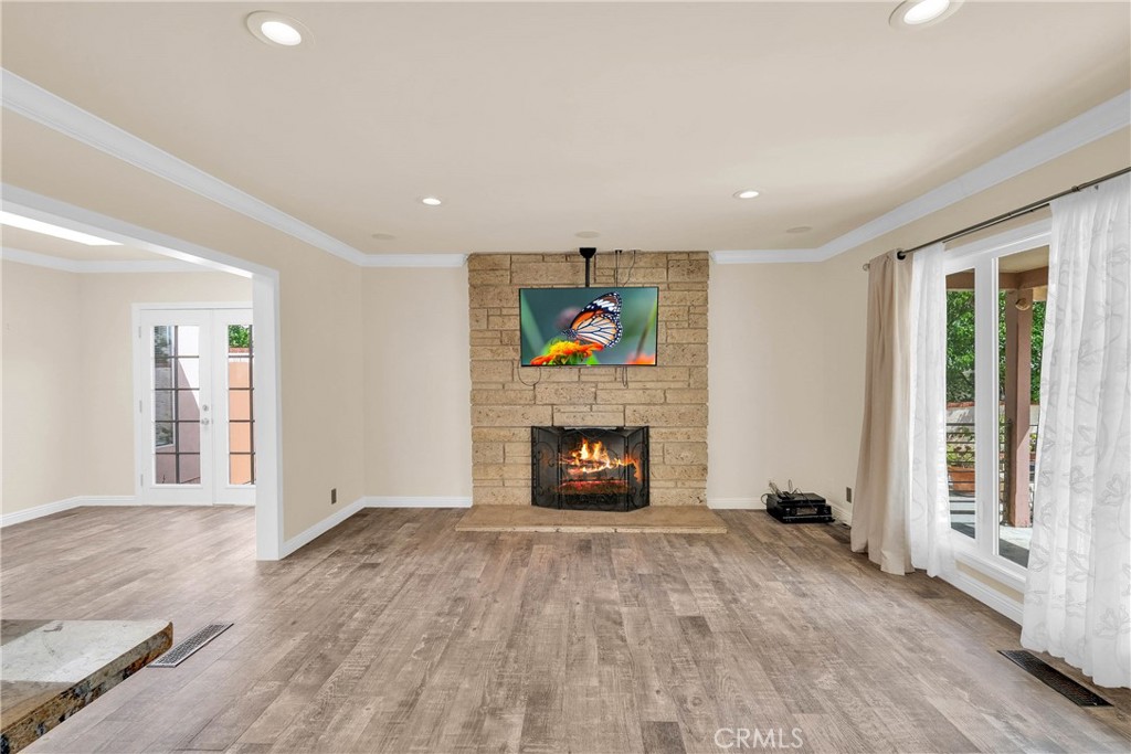 27127 Shorewood Road