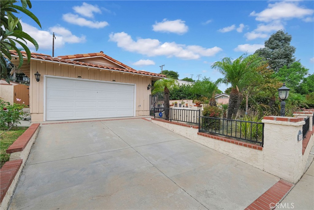 27127 Shorewood Road