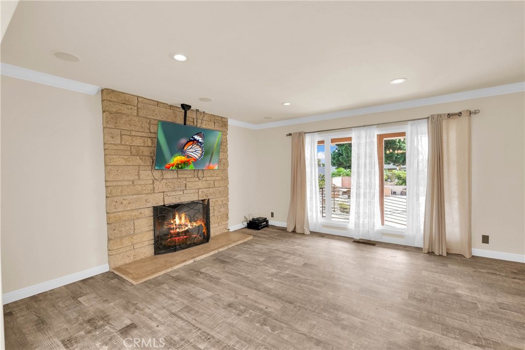 27127 Shorewood Road