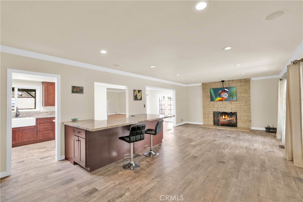 27127 Shorewood Road