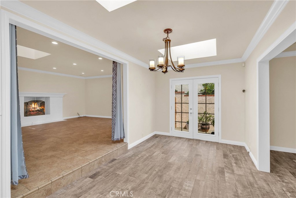 27127 Shorewood Road