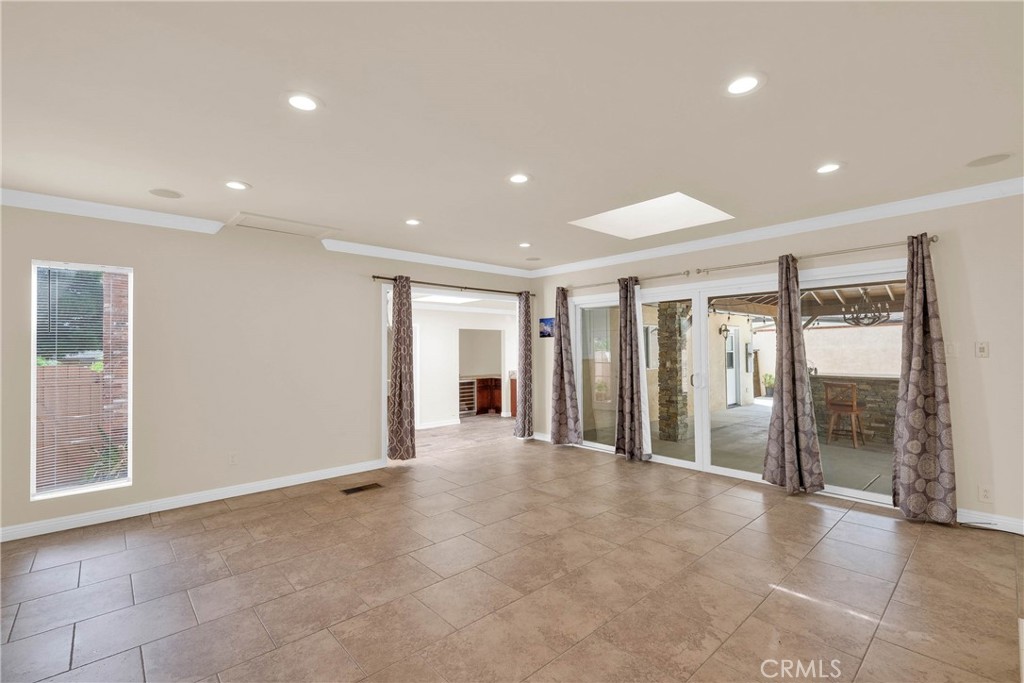 27127 Shorewood Road