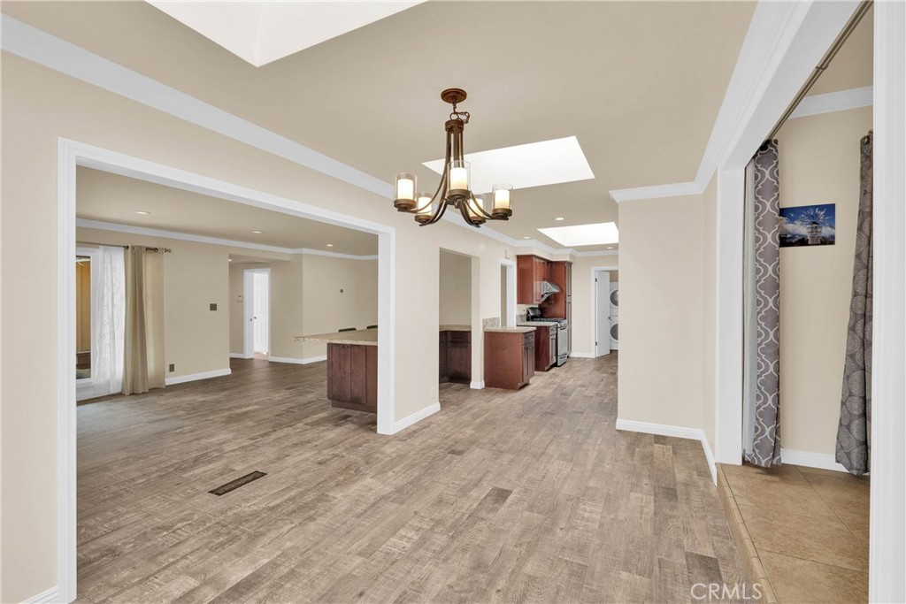 27127 Shorewood Road