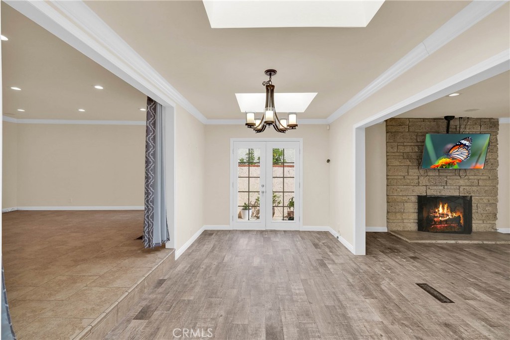 27127 Shorewood Road