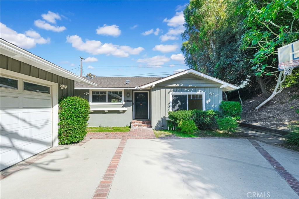 27104 Shorewood Road