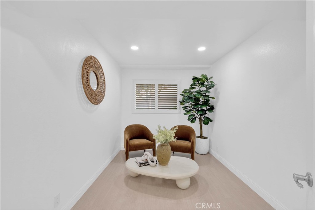 28127 Ridgethorne Court