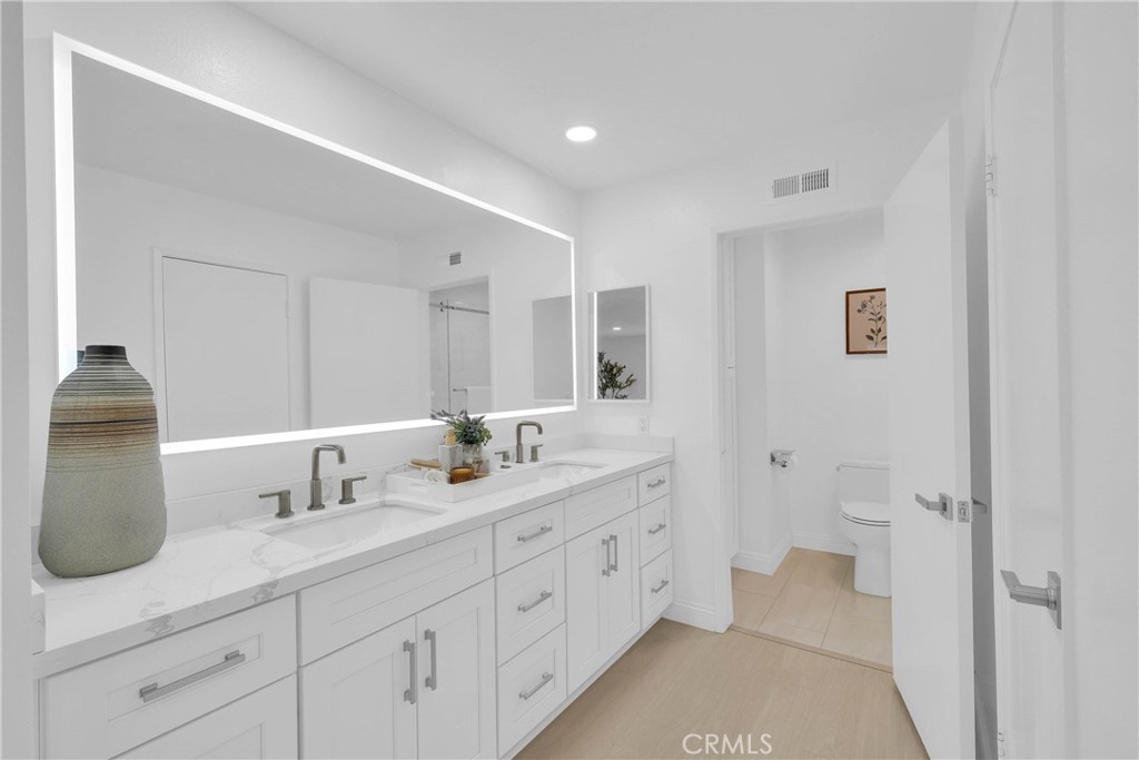 28127 Ridgethorne Court