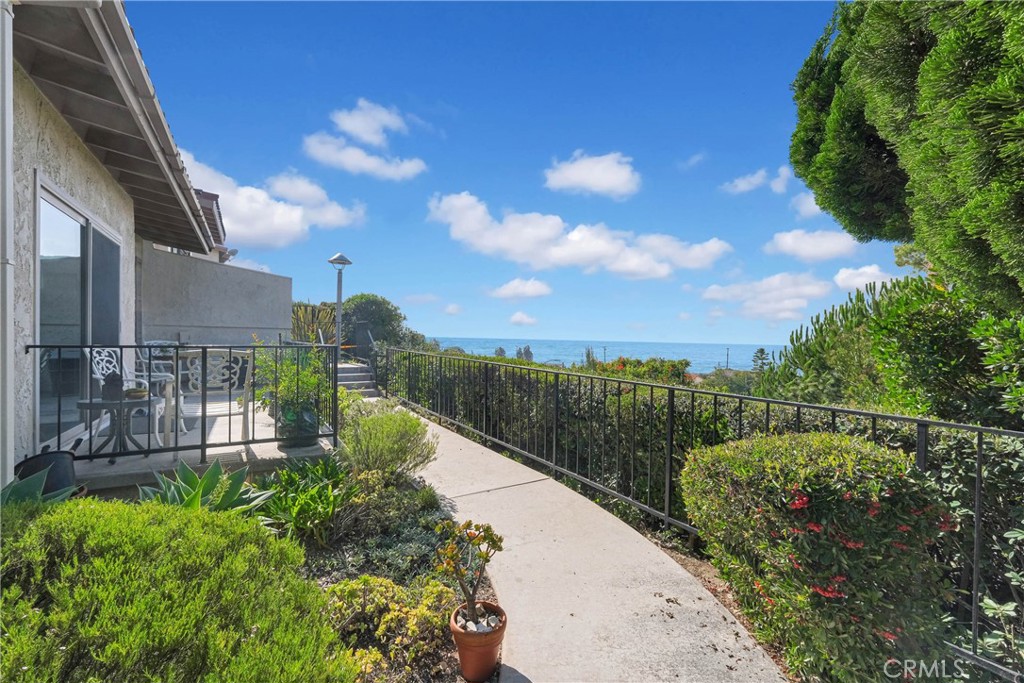 28127 Ridgethorne Court