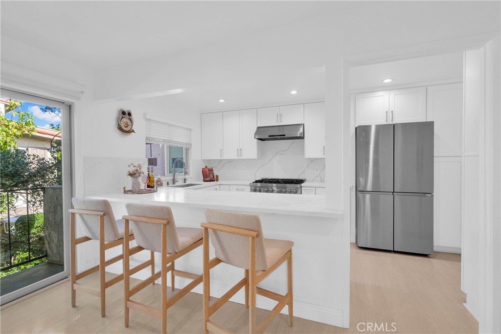 28127 Ridgethorne Court