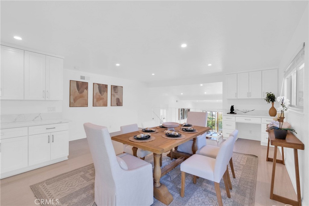 28127 Ridgethorne Court