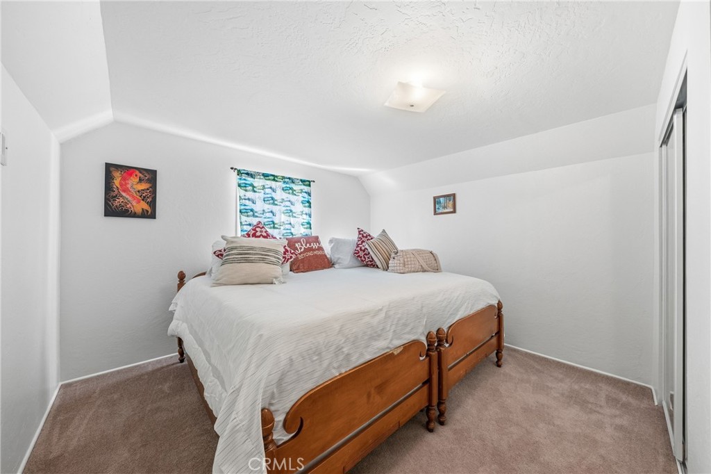 195 Knoll