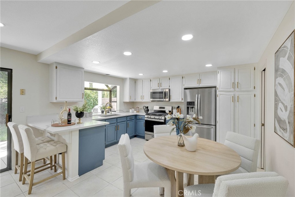 6285 Sunny Meadow