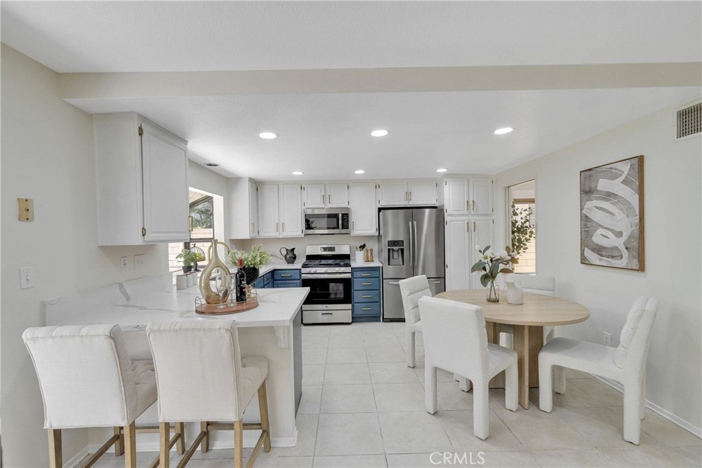 6285 Sunny Meadow