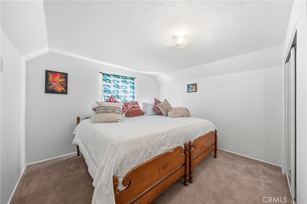 195 Knoll