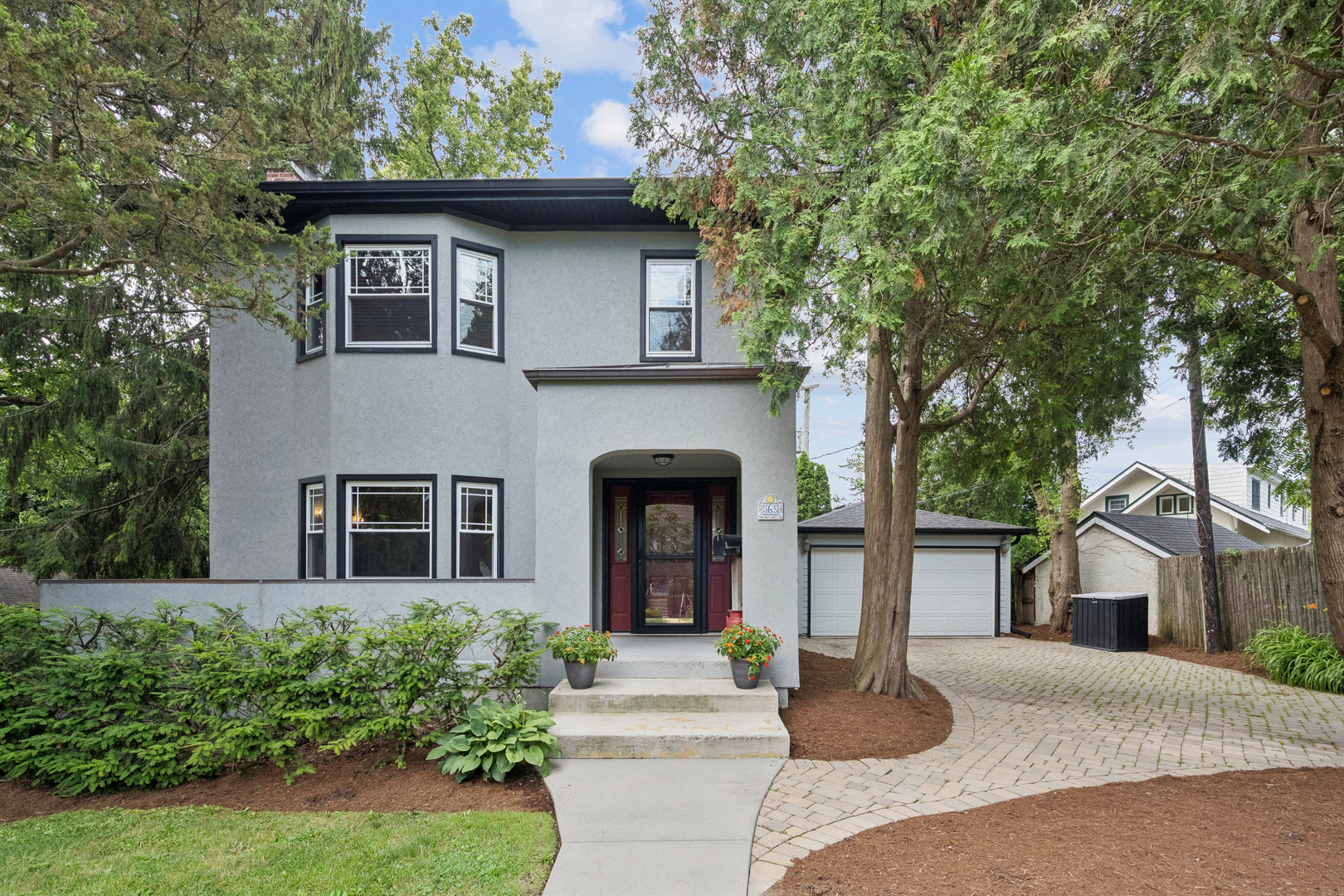 565 Ryan Place