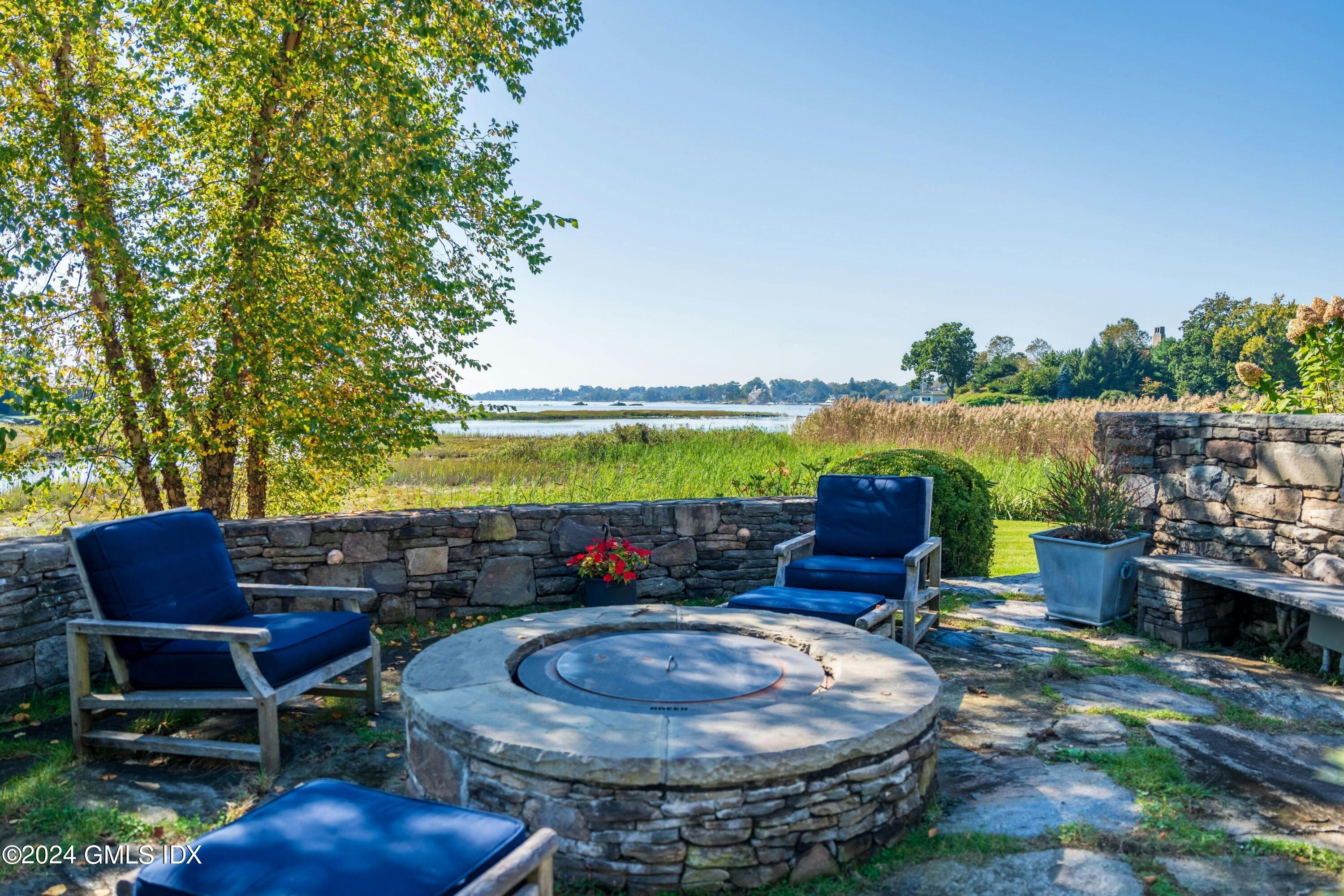 16 Indian Point Lane