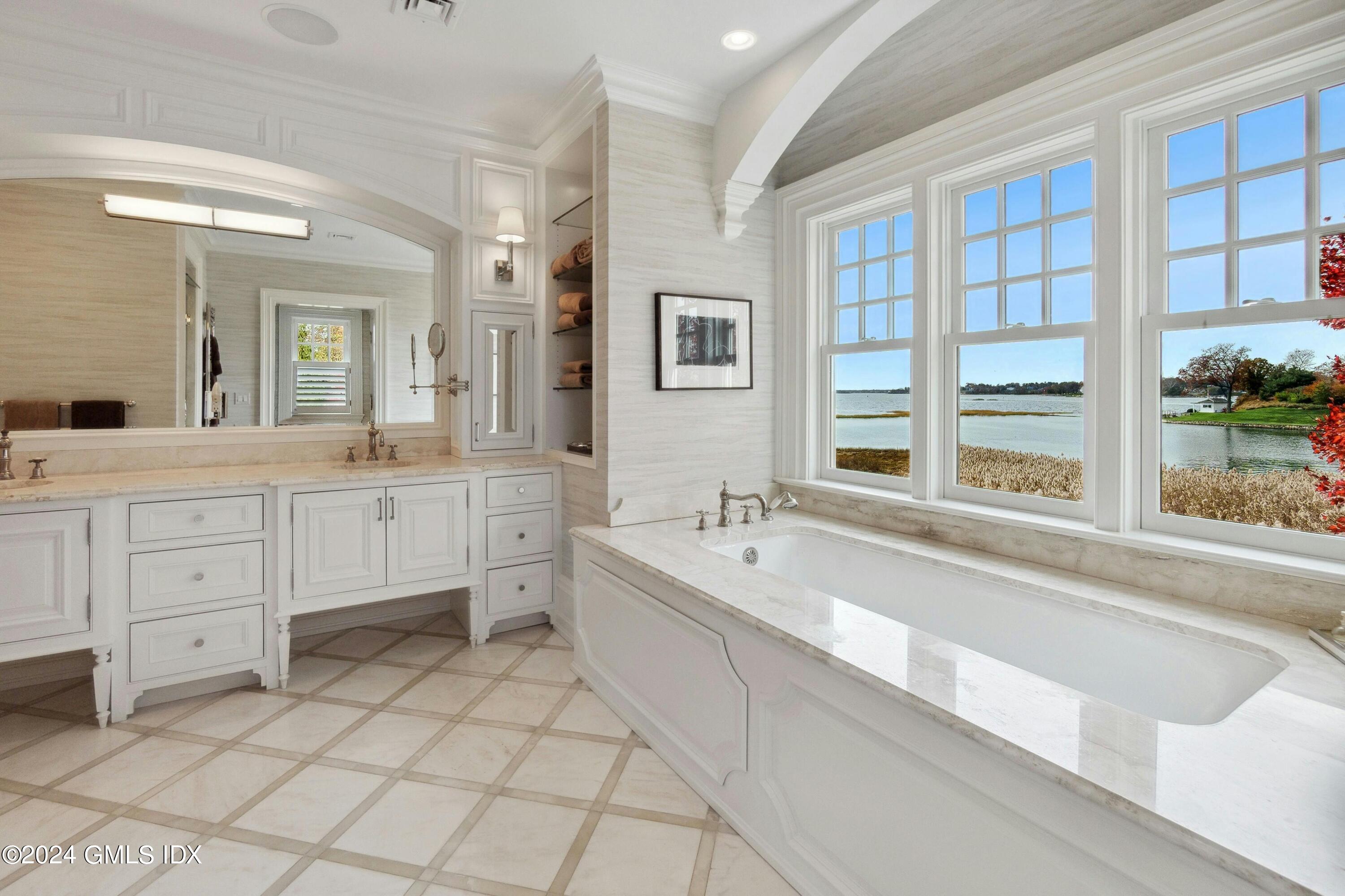 16 Indian Point Lane