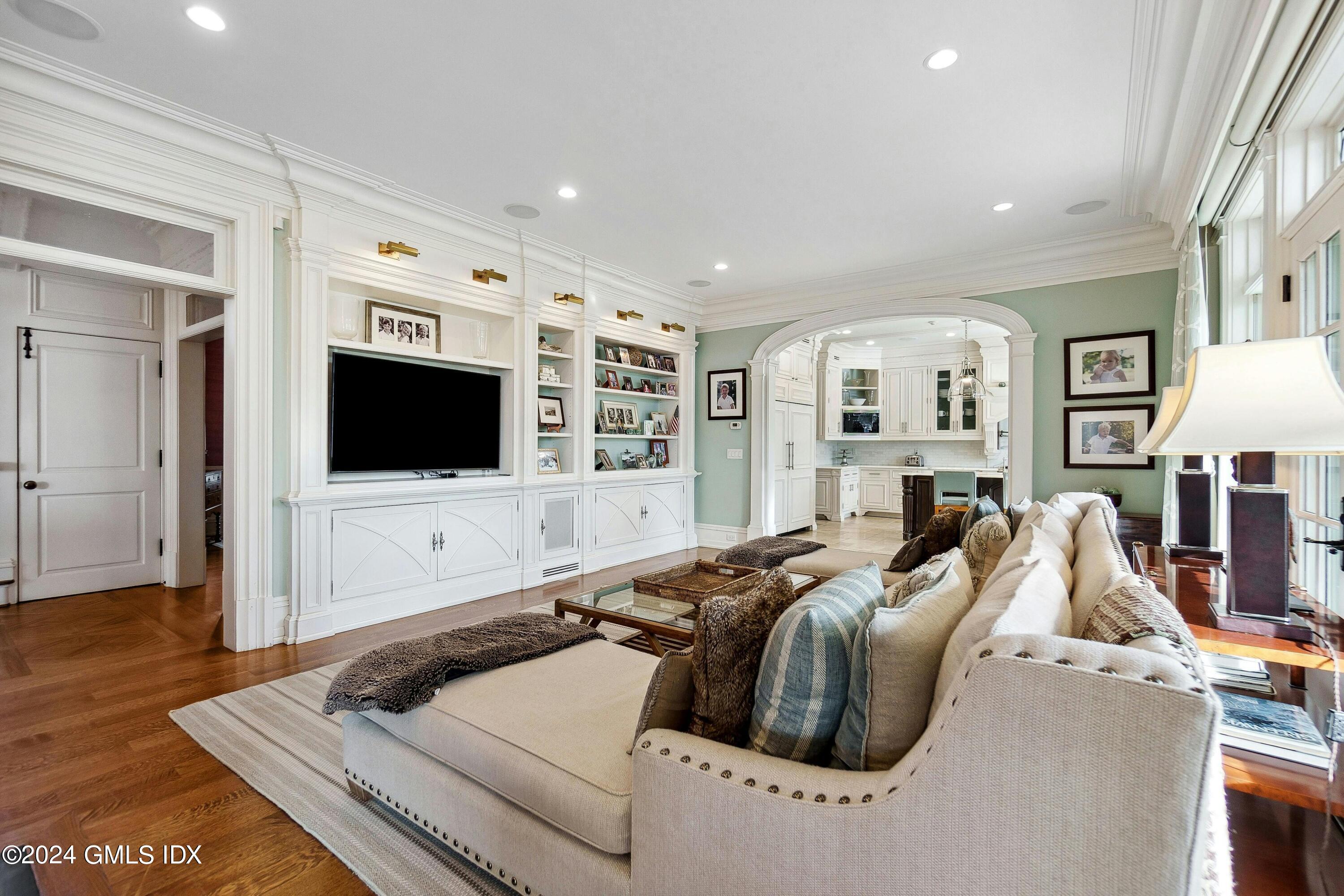 16 Indian Point Lane