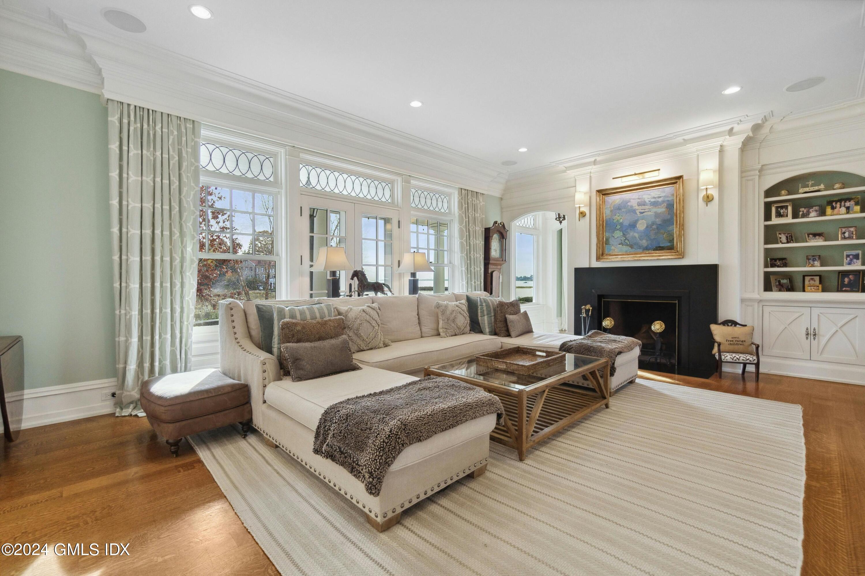 16 Indian Point Lane