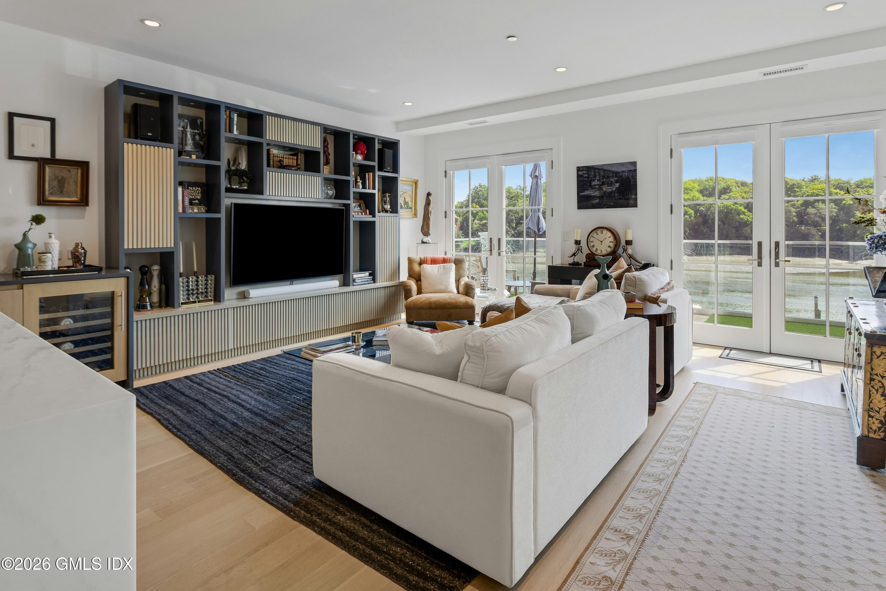89 River Road 304