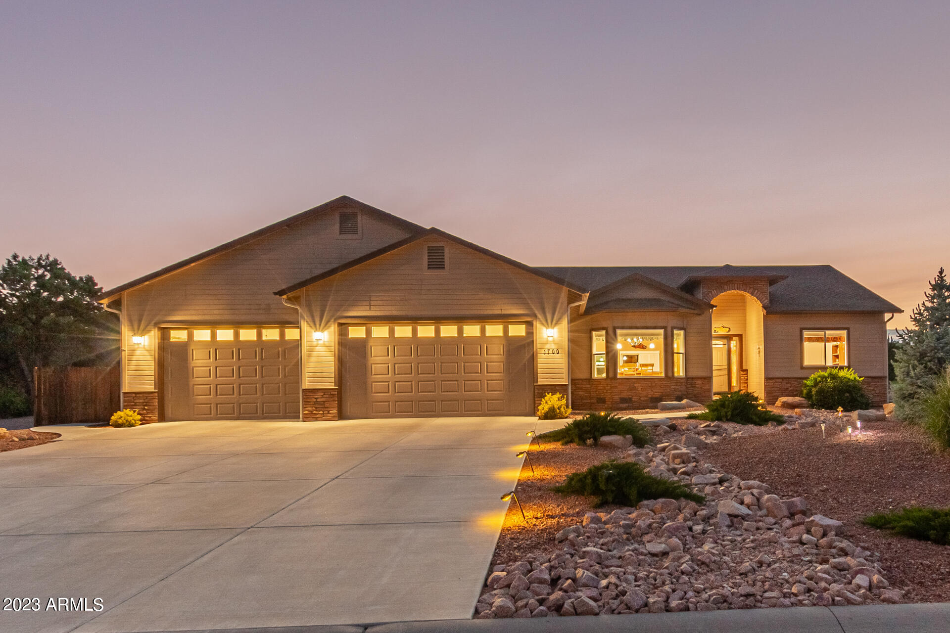 1700 W DAVIDSON Circle