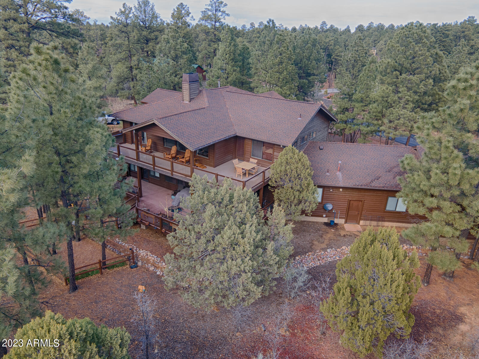 4501 W Foxglove Lane