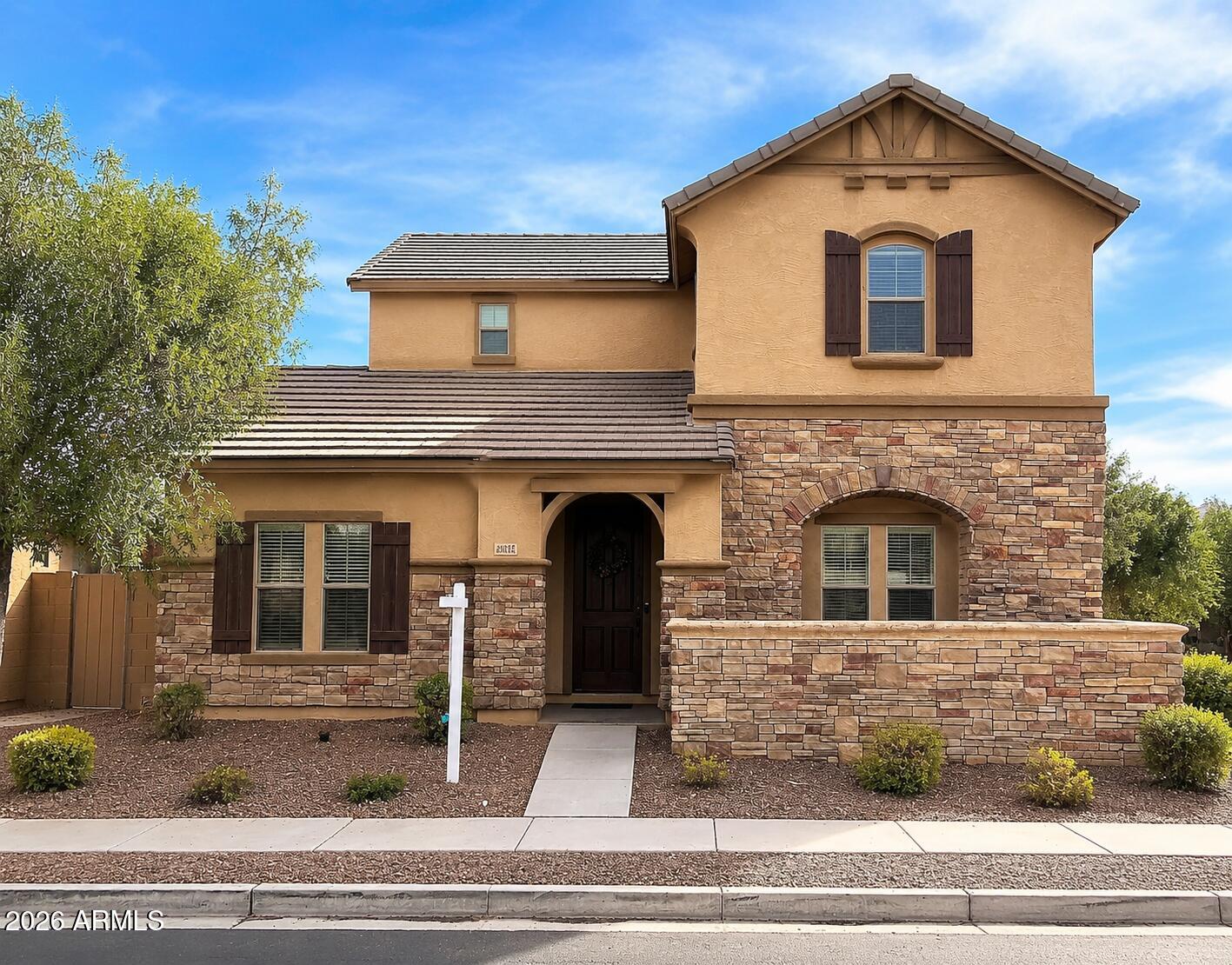 4109 E DEVON Drive