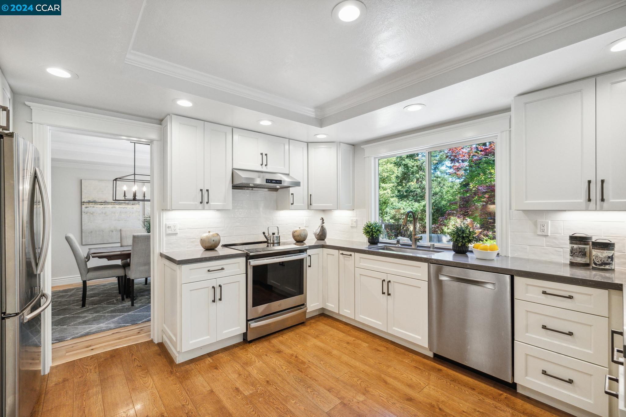 3164 Miranda Ave