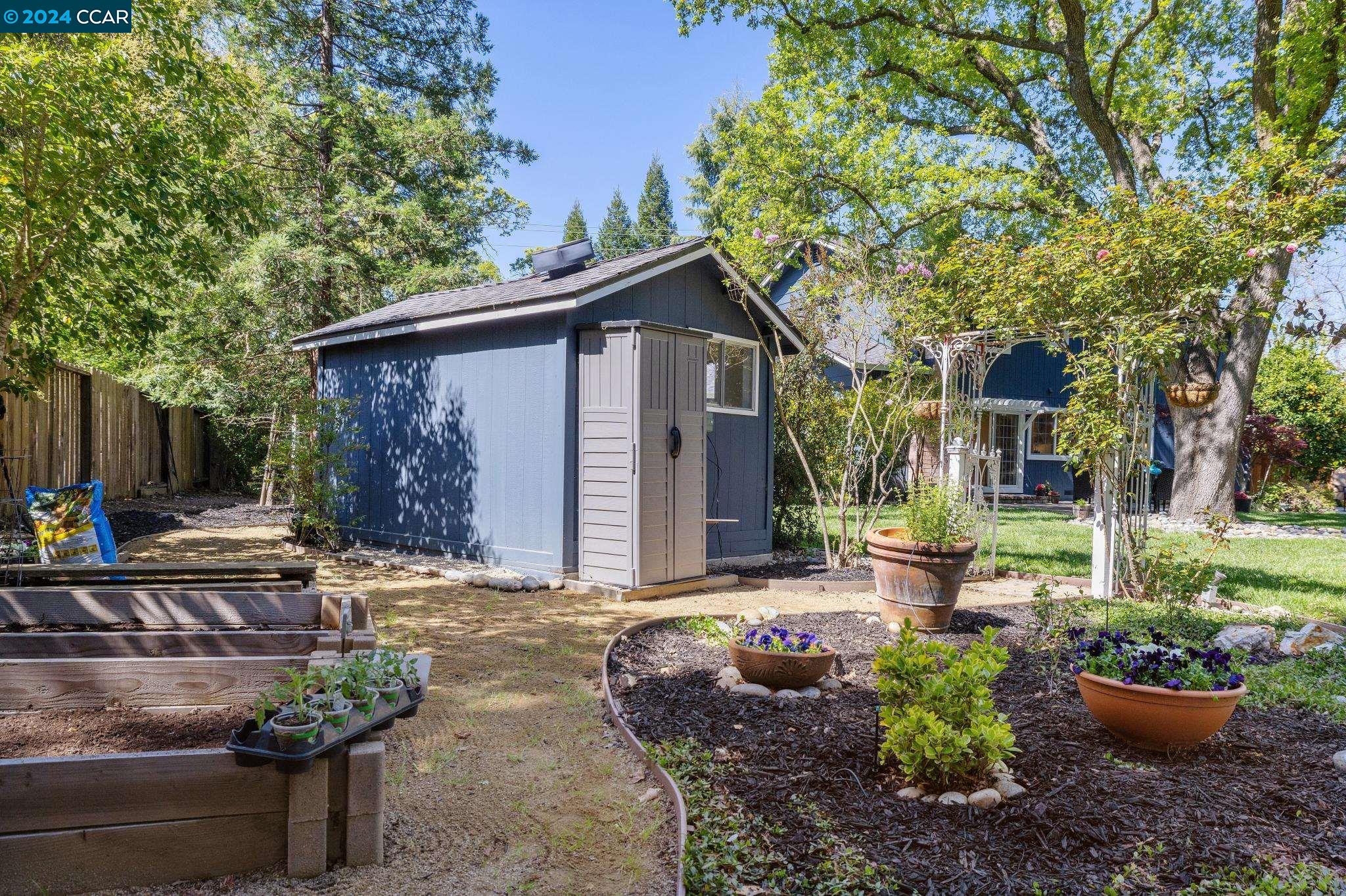 3164 Miranda Ave