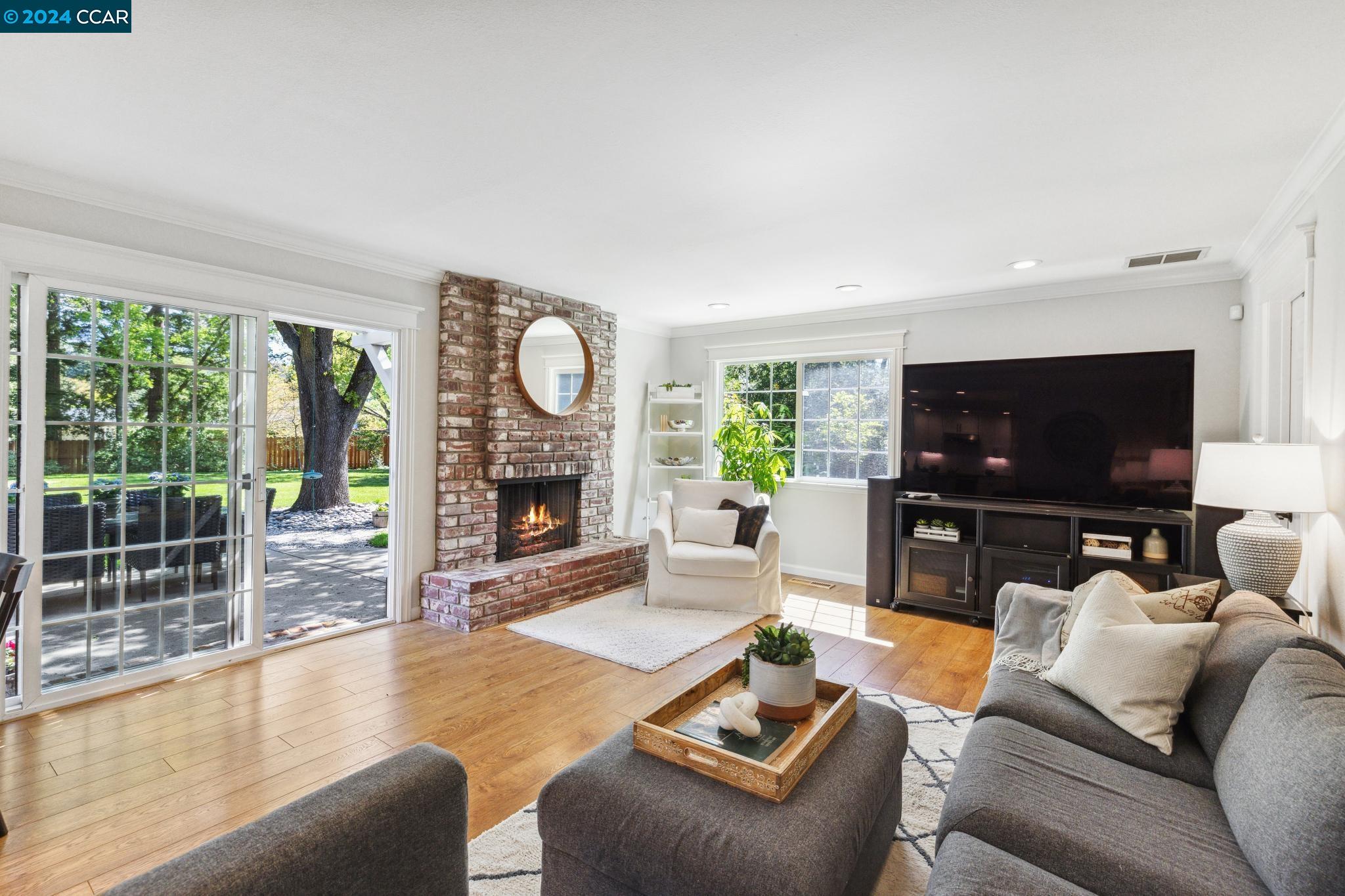 3164 Miranda Ave