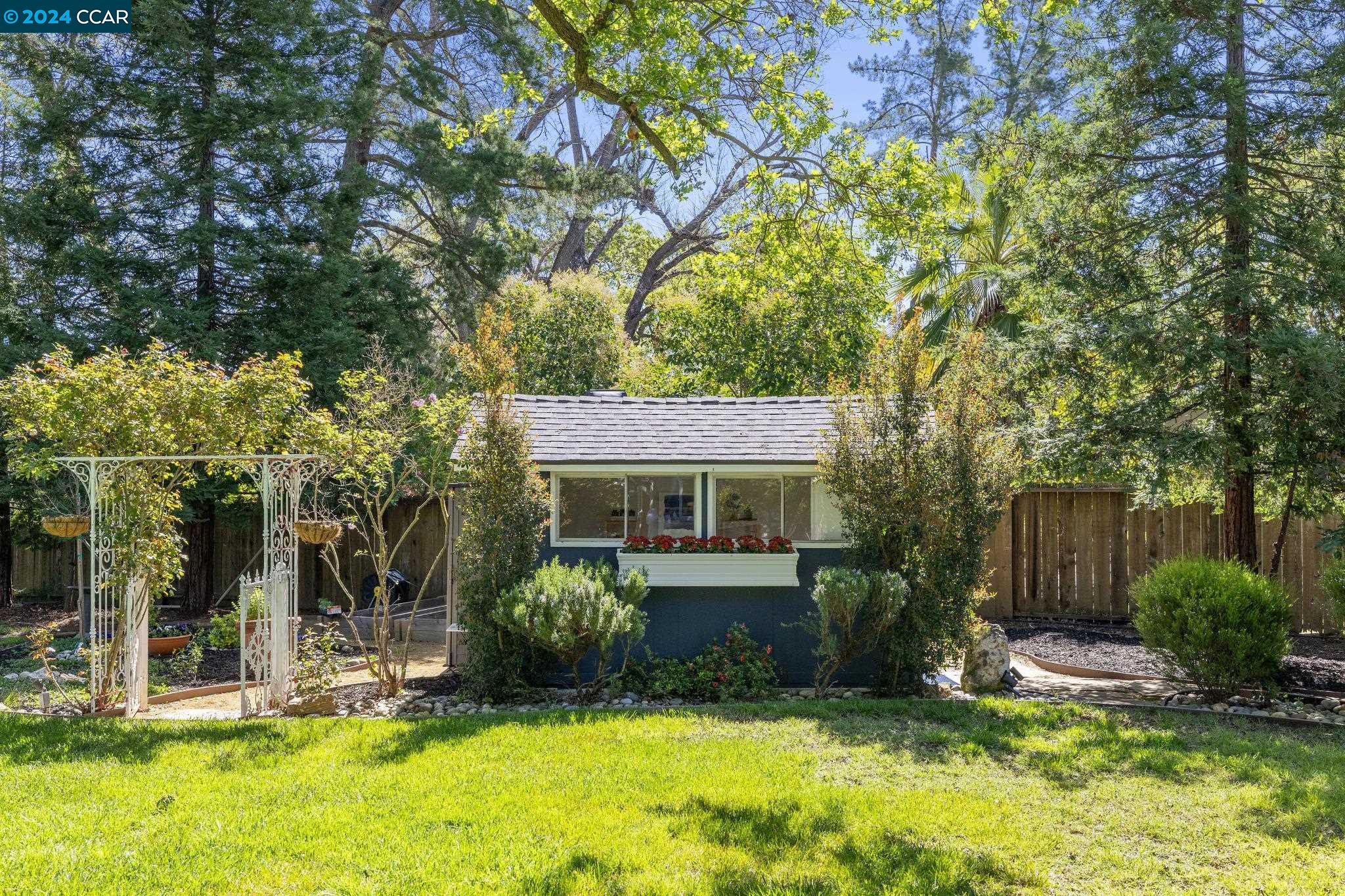 3164 Miranda Ave