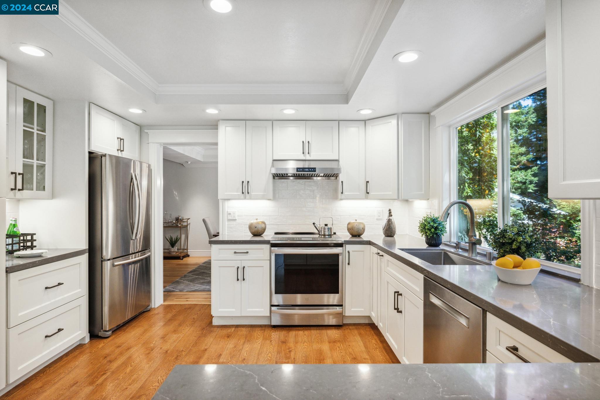 3164 Miranda Ave