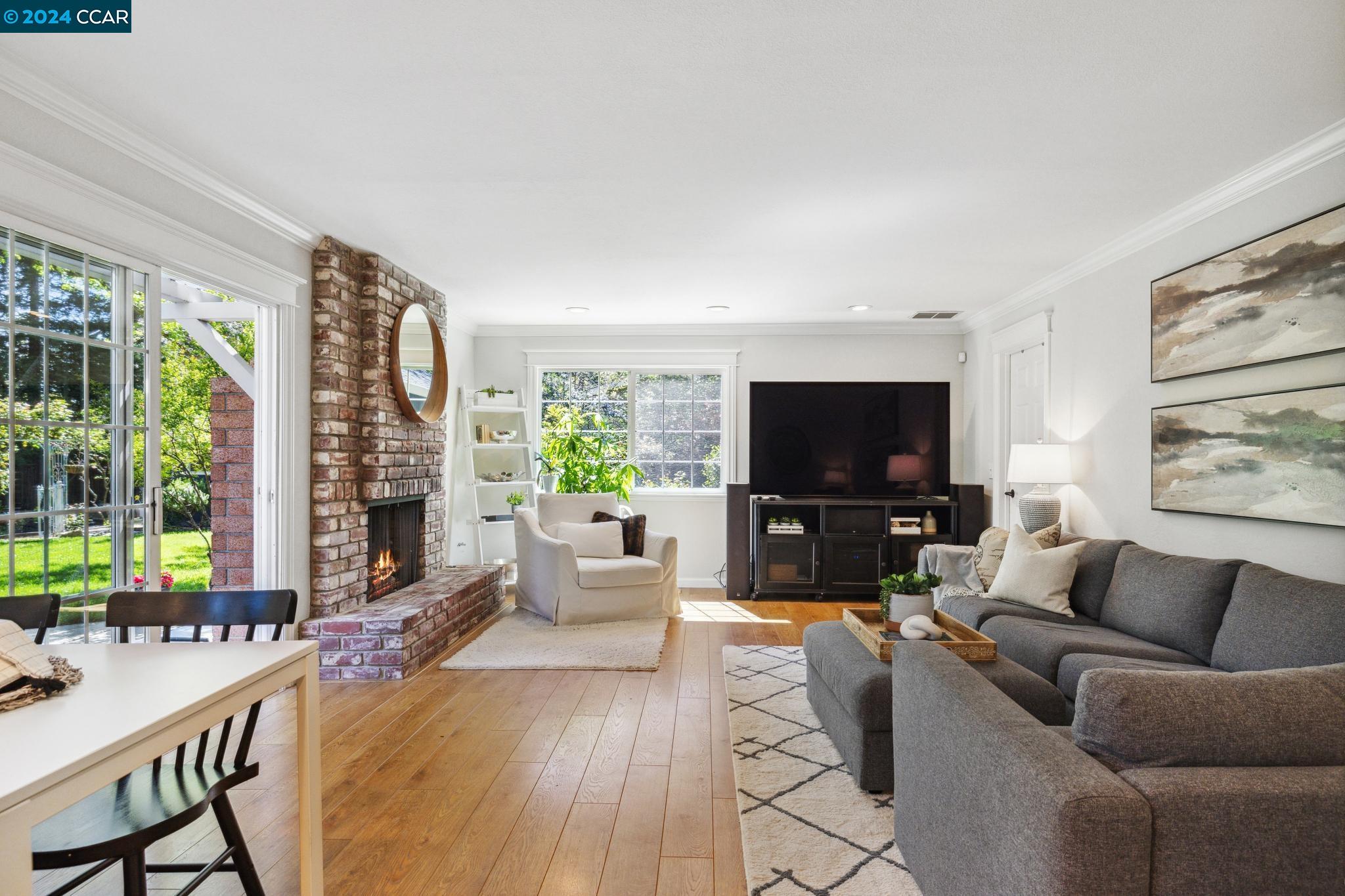 3164 Miranda Ave