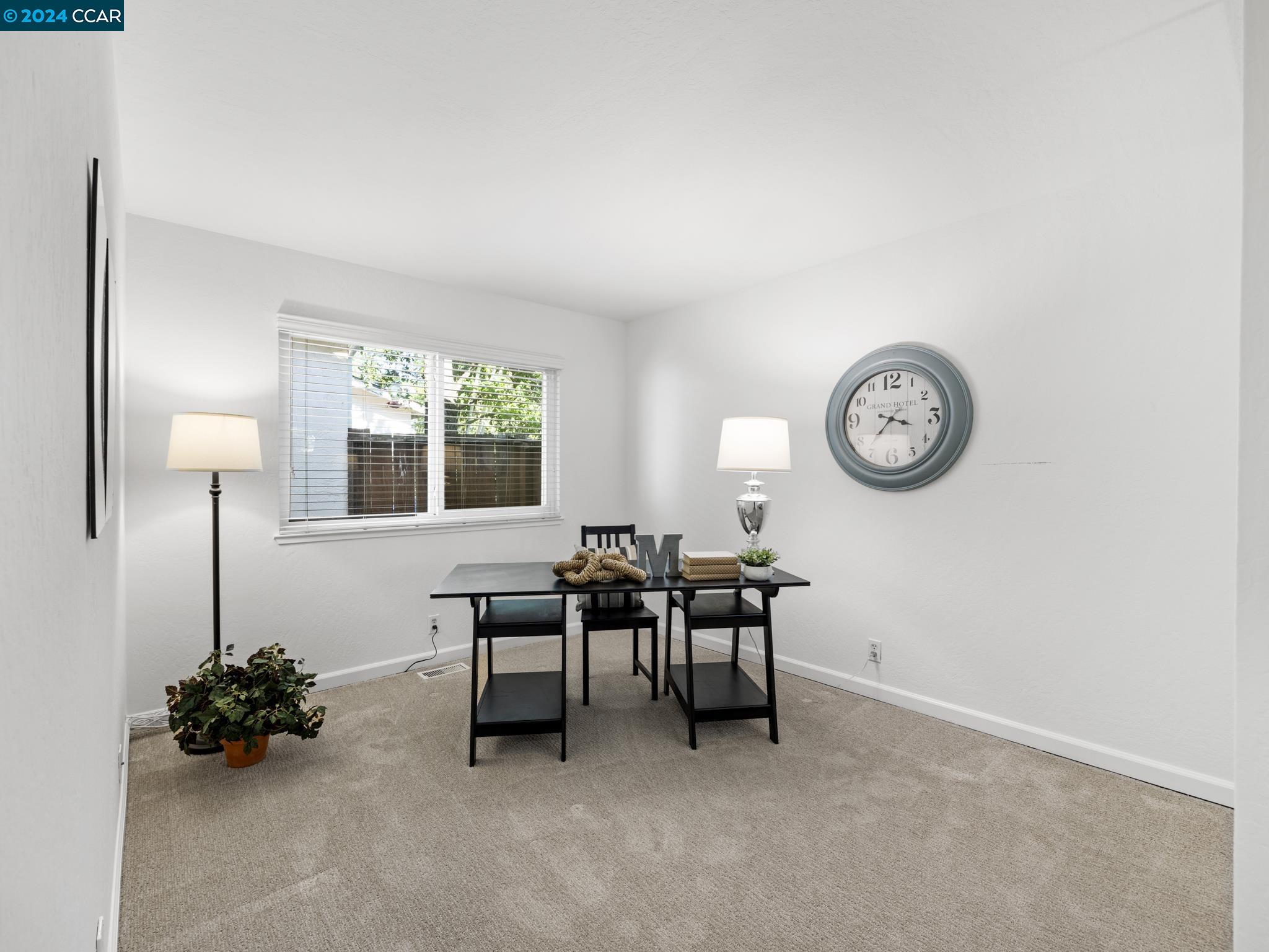 760 Senca Ct