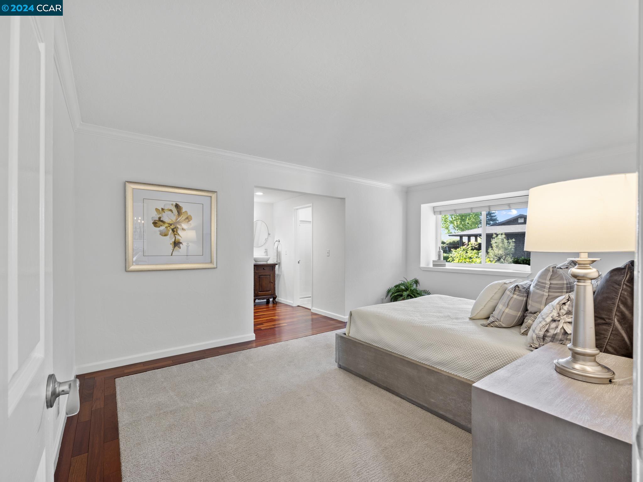 760 Senca Ct
