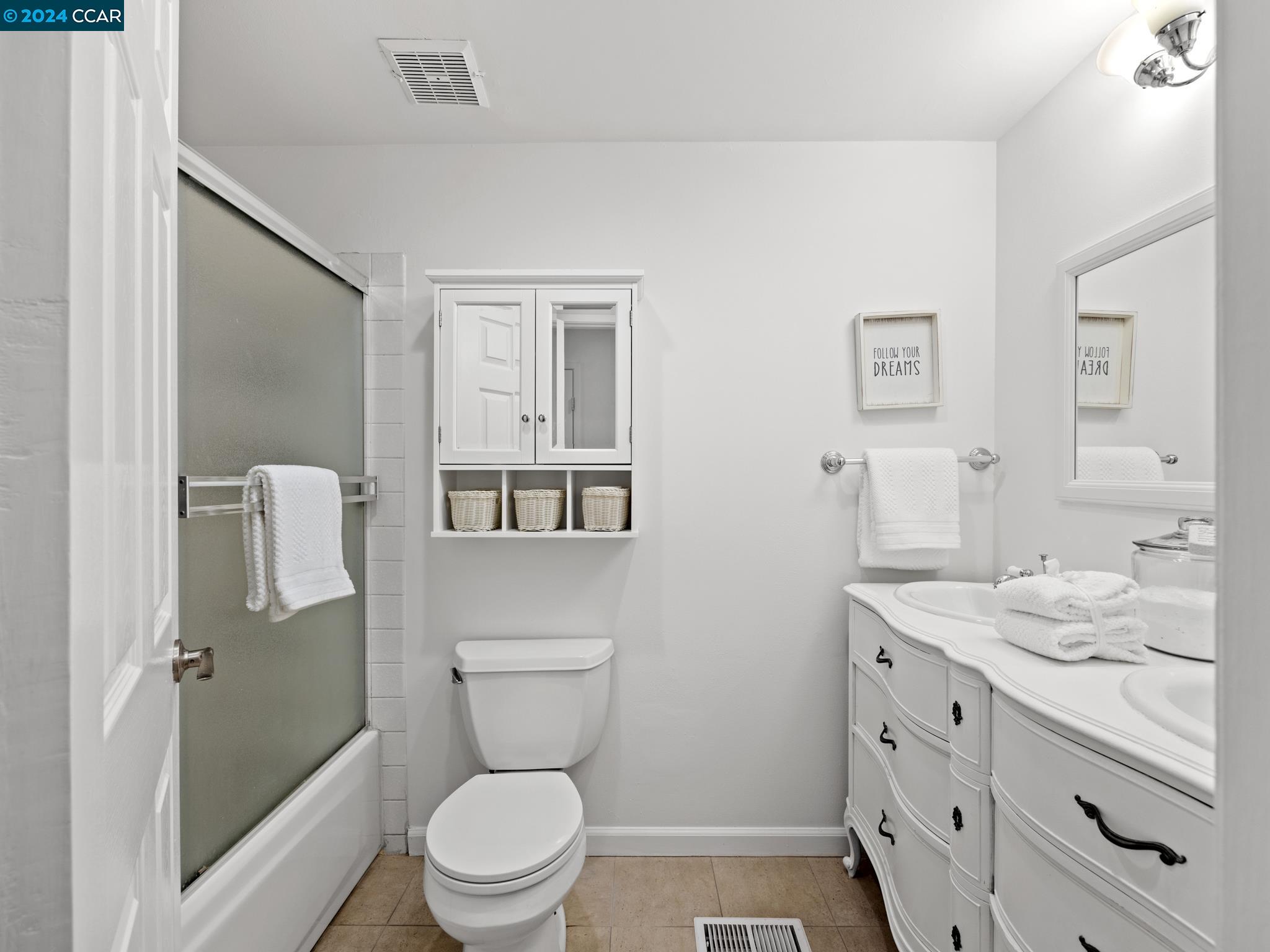 760 Senca Ct