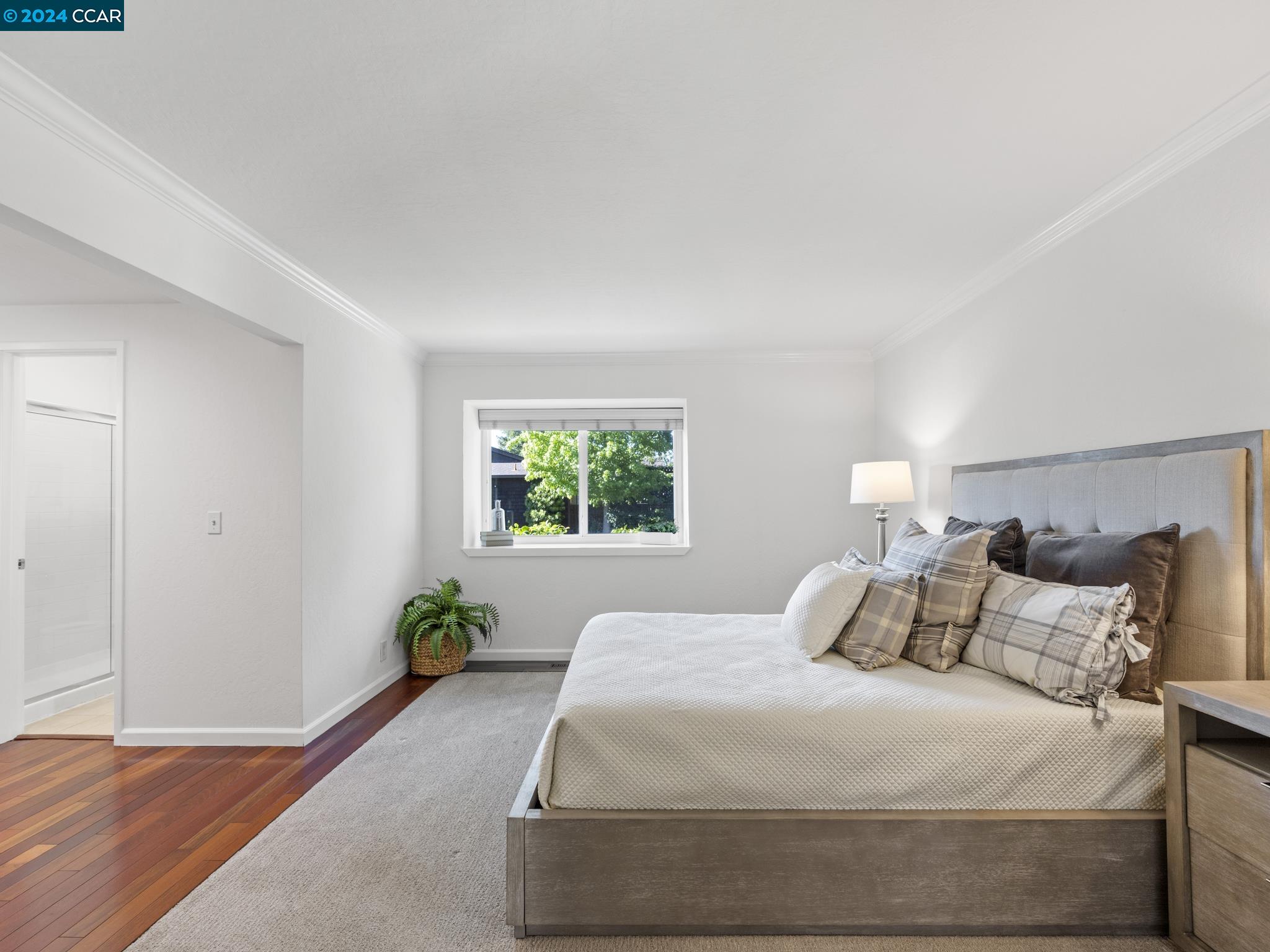 760 Senca Ct