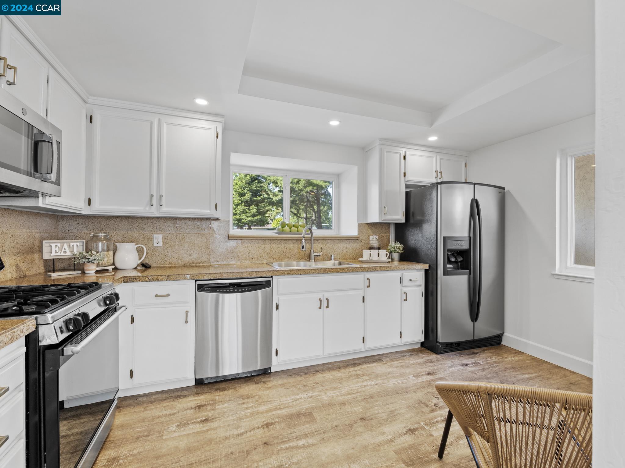 760 Senca Ct