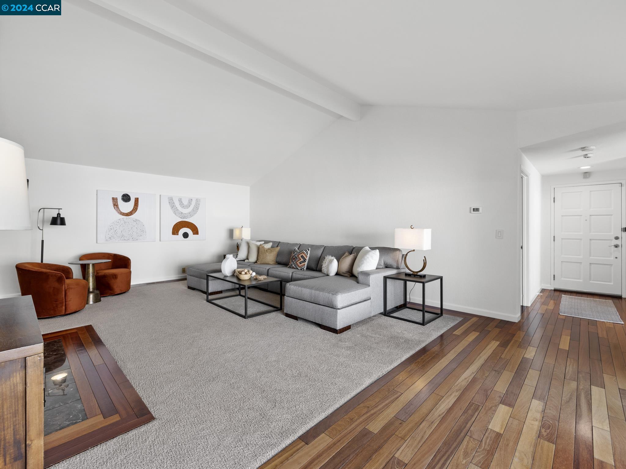760 Senca Ct