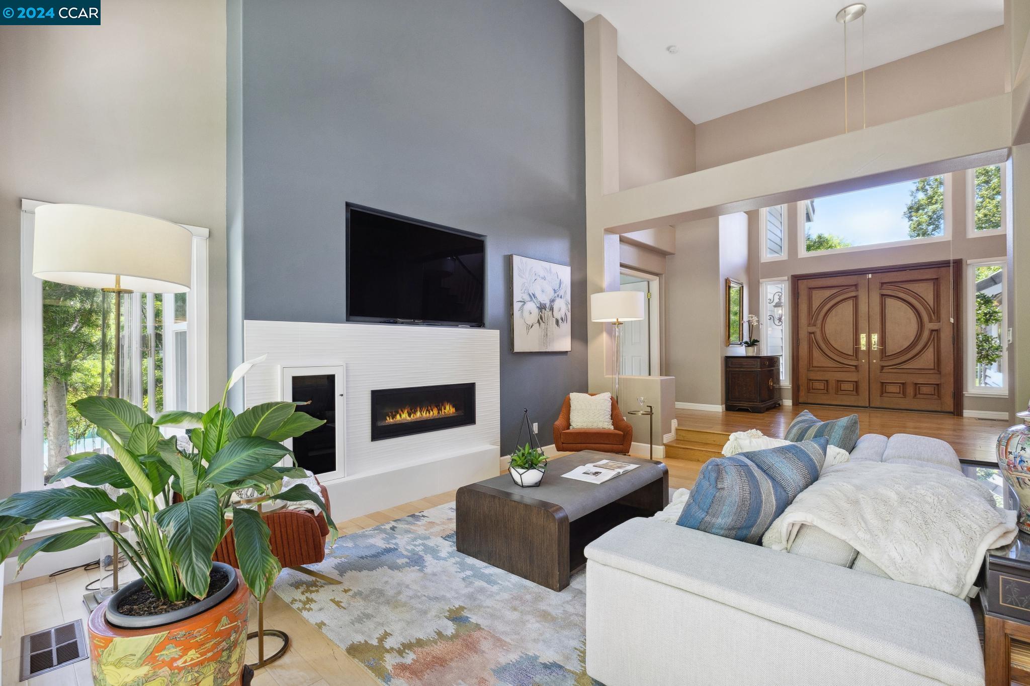 3235 Stonegate Dr