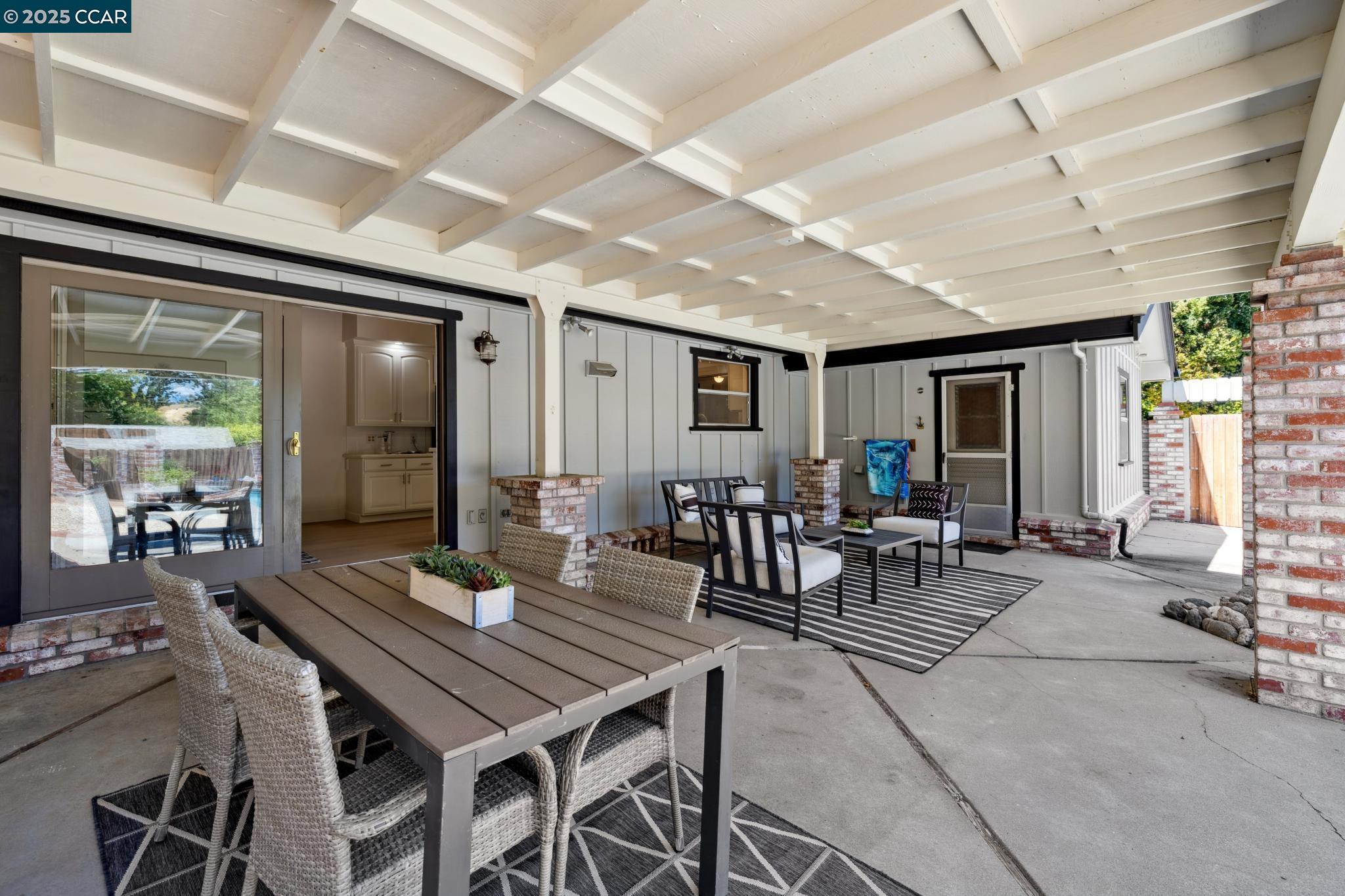 12 La Sonoma Ct