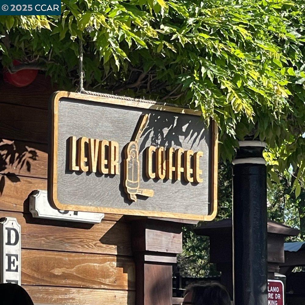 12 La Sonoma Ct