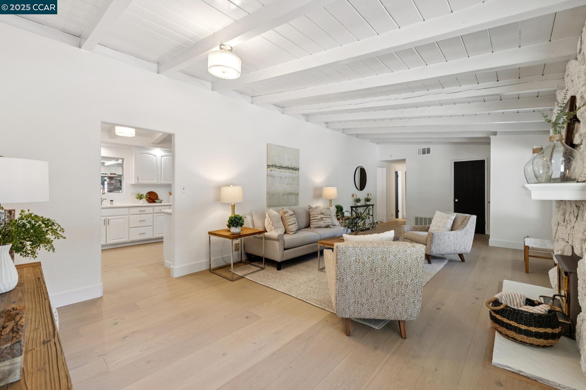 12 La Sonoma Ct