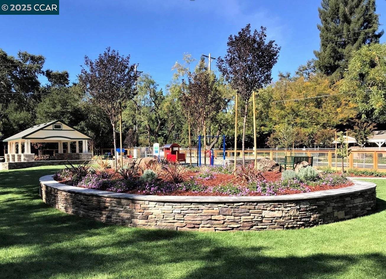 12 La Sonoma Ct