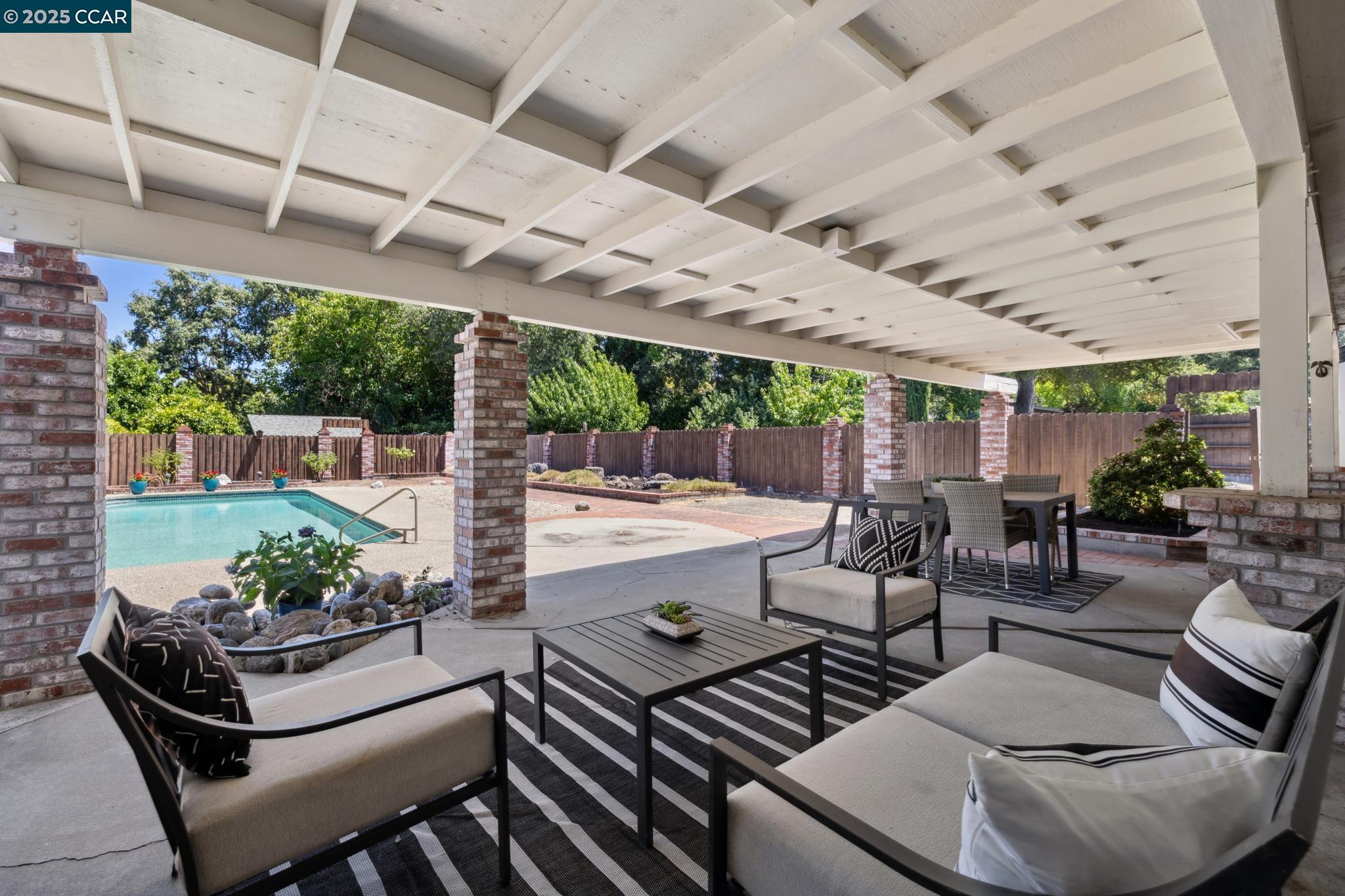 12 La Sonoma Ct