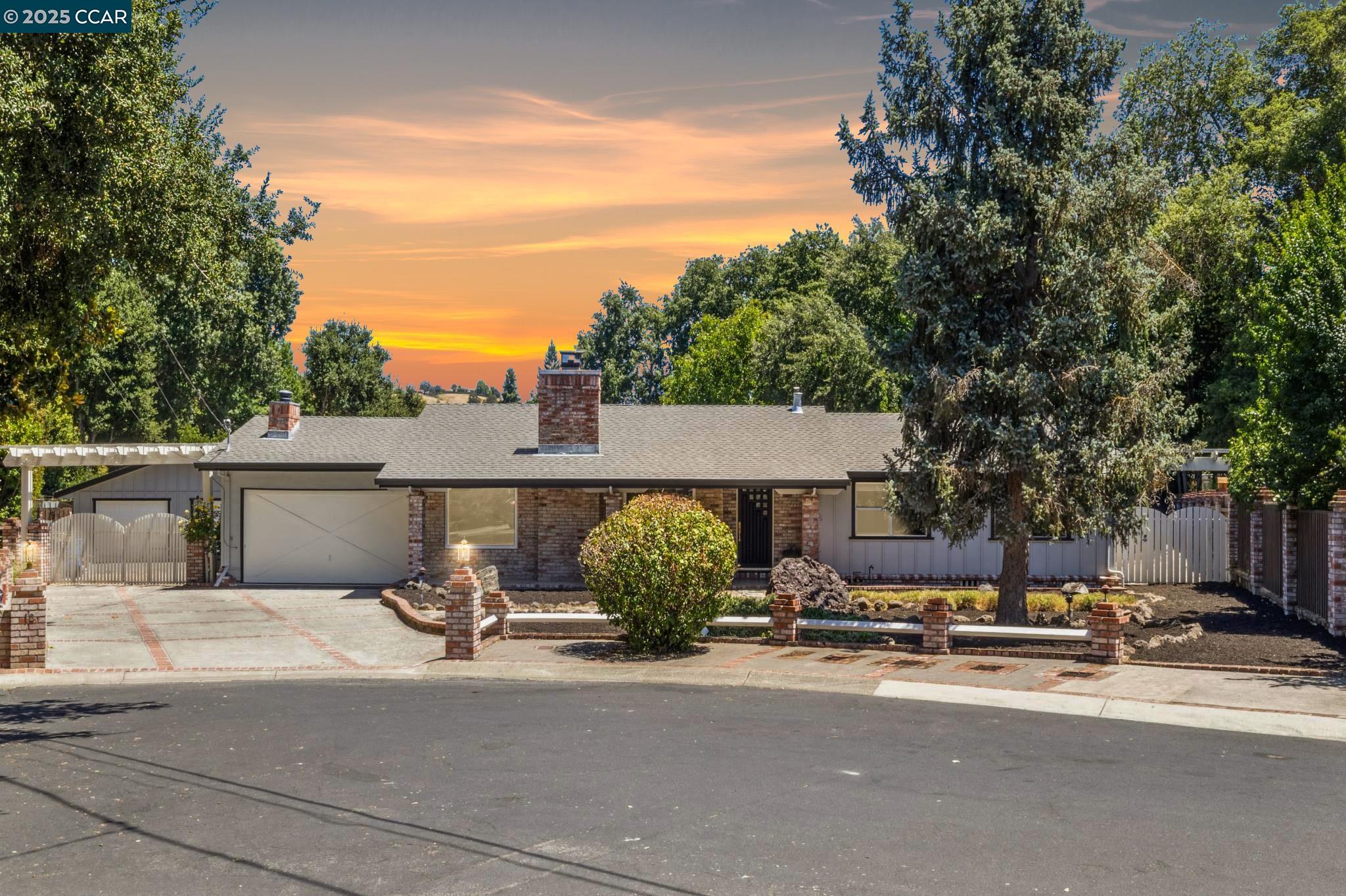 12 La Sonoma Ct