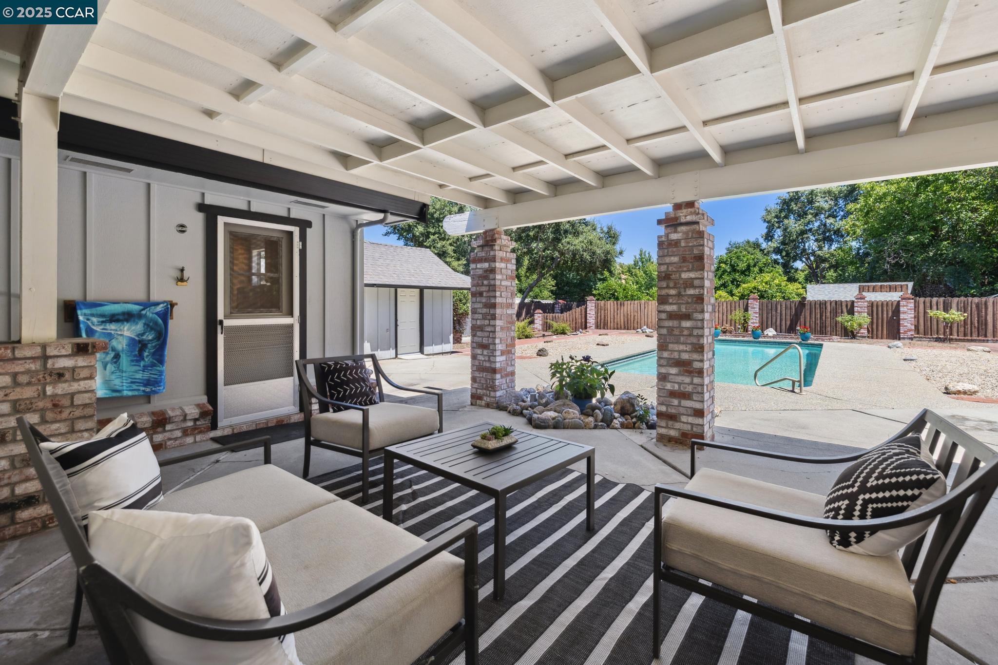 12 La Sonoma Ct