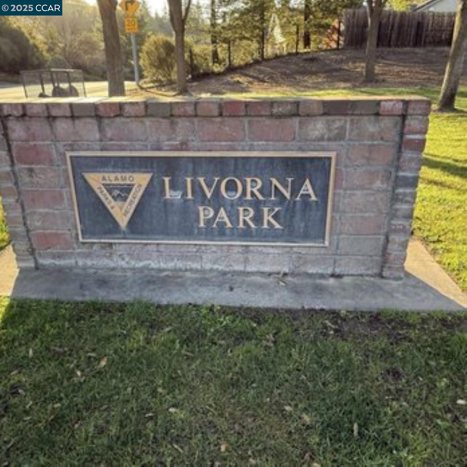 900 Ina Dr