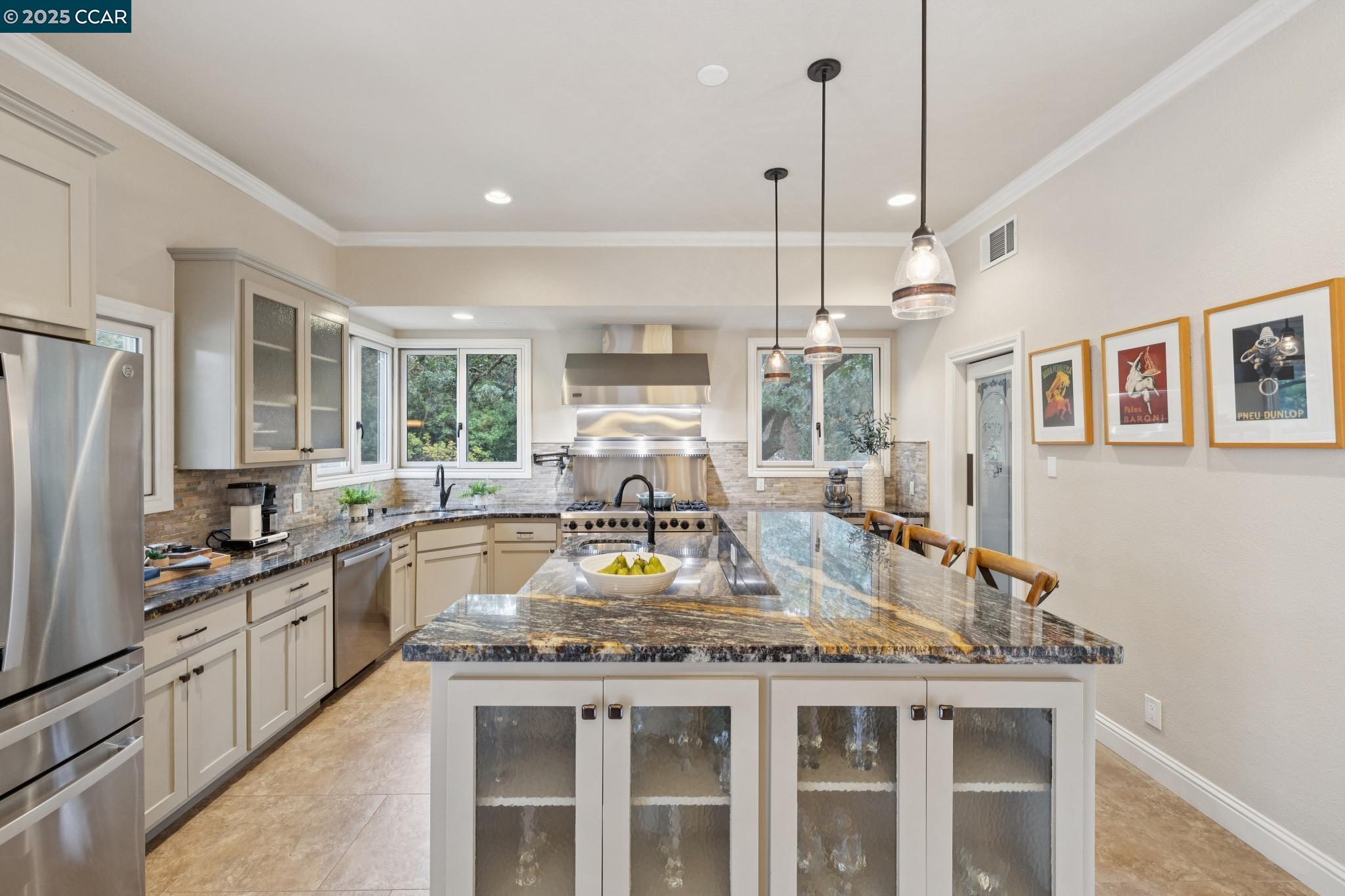 50 Vista Ln